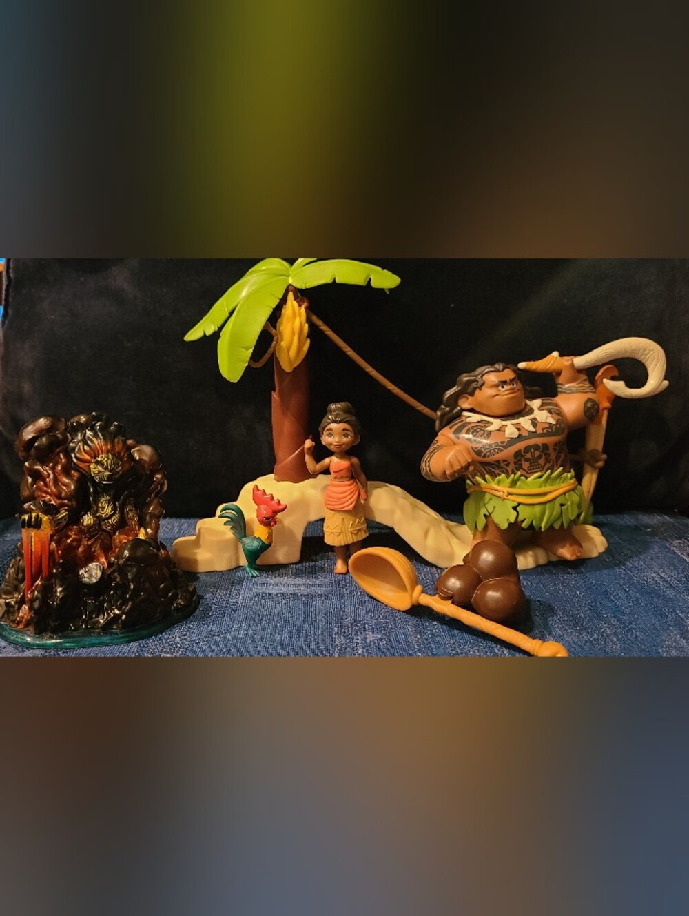Hasbro Disney Moana Adventure Pack action figures Moana Maui HeiHei Lava Monster